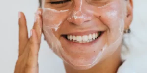 kegunaan-moisturizer-untuk-kulit-anda